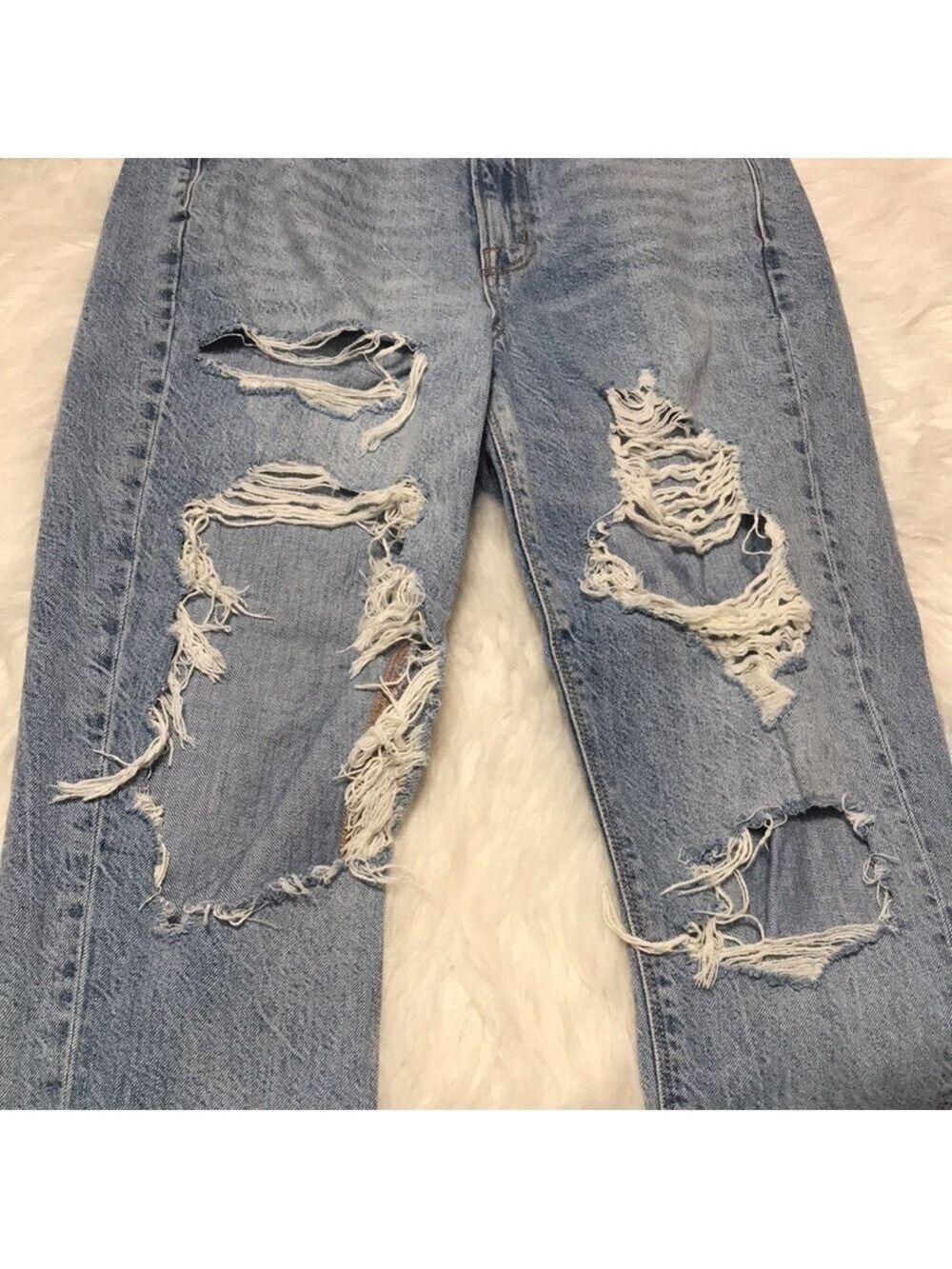 AEO HIGHEST MOM RISE RIPPED JEANS SZ 4S - Picture 11 of 12